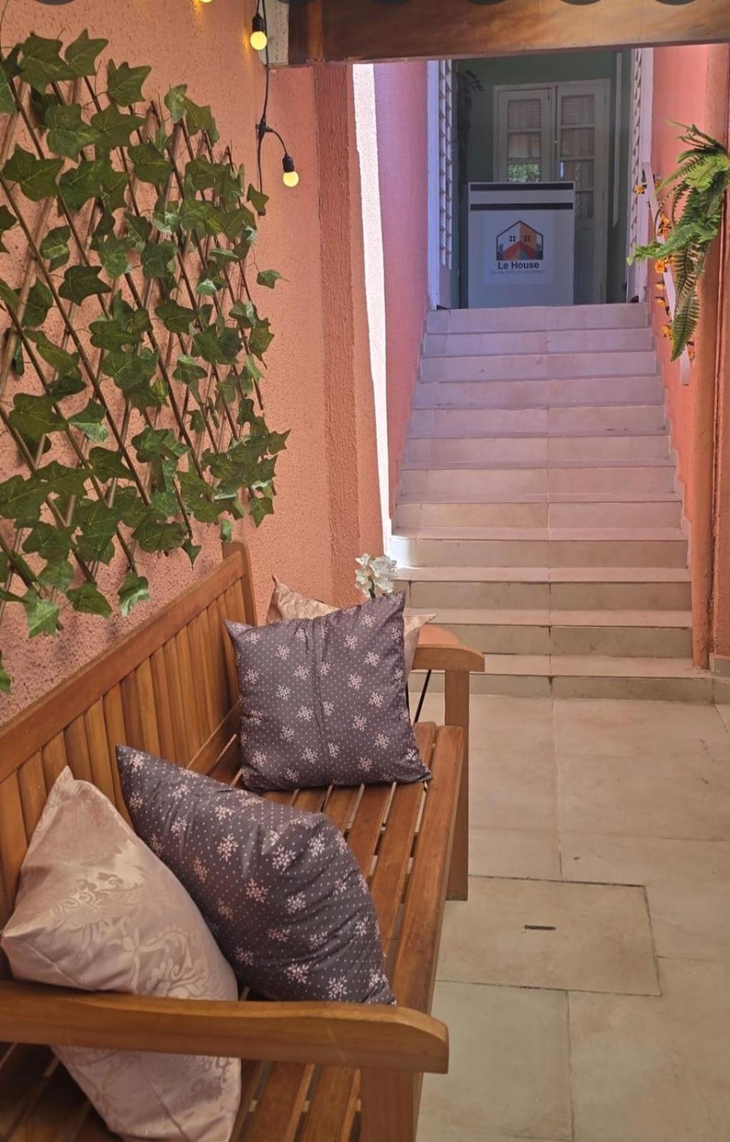 Casa de hóspedes Le House