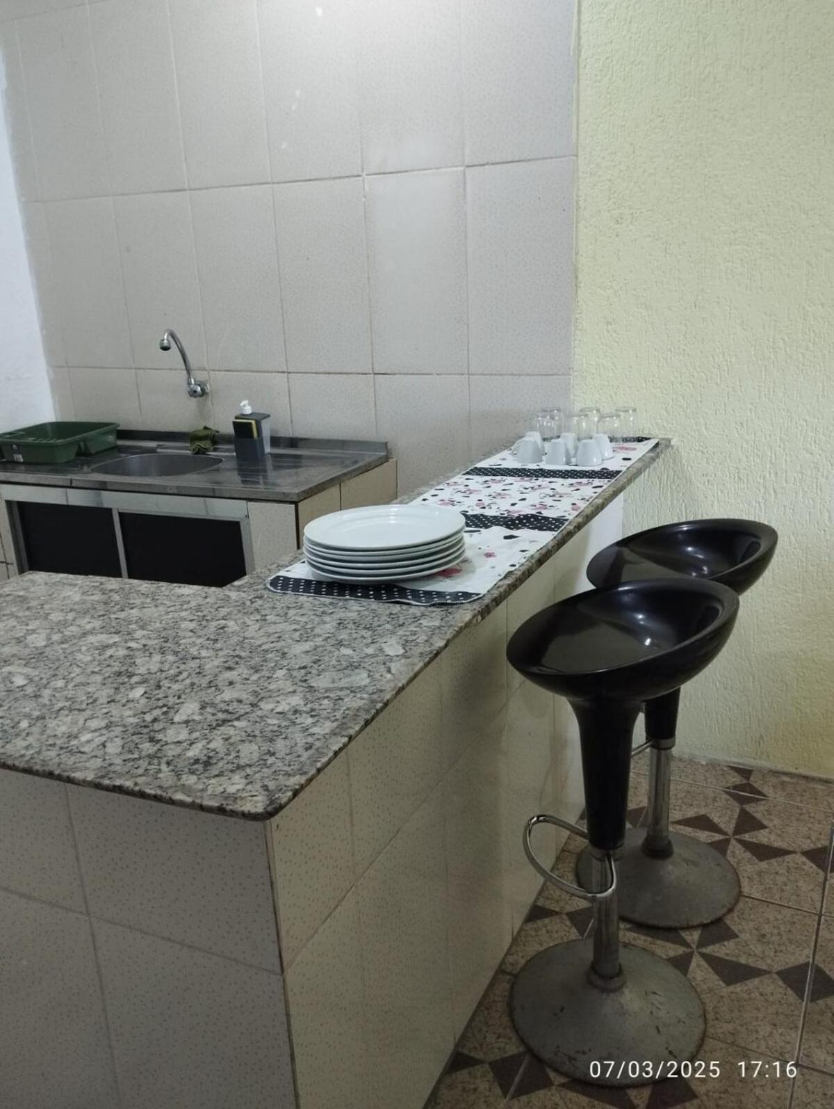 02 Jardim Peri Cozinha Banheiro *