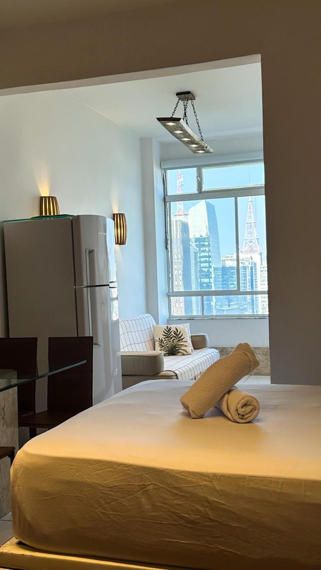 Colonial - Vista Paulista Apartment *