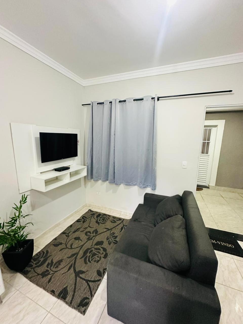 Mobiliado Horto Florestal, 1 * São Paulo