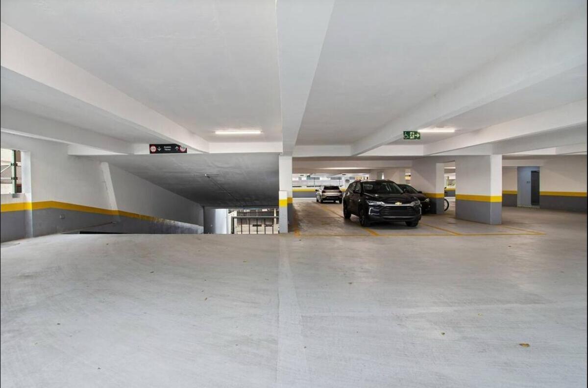 Ap Luxo Brooklin Prox Metro, Berrini,chucri Zaidan *