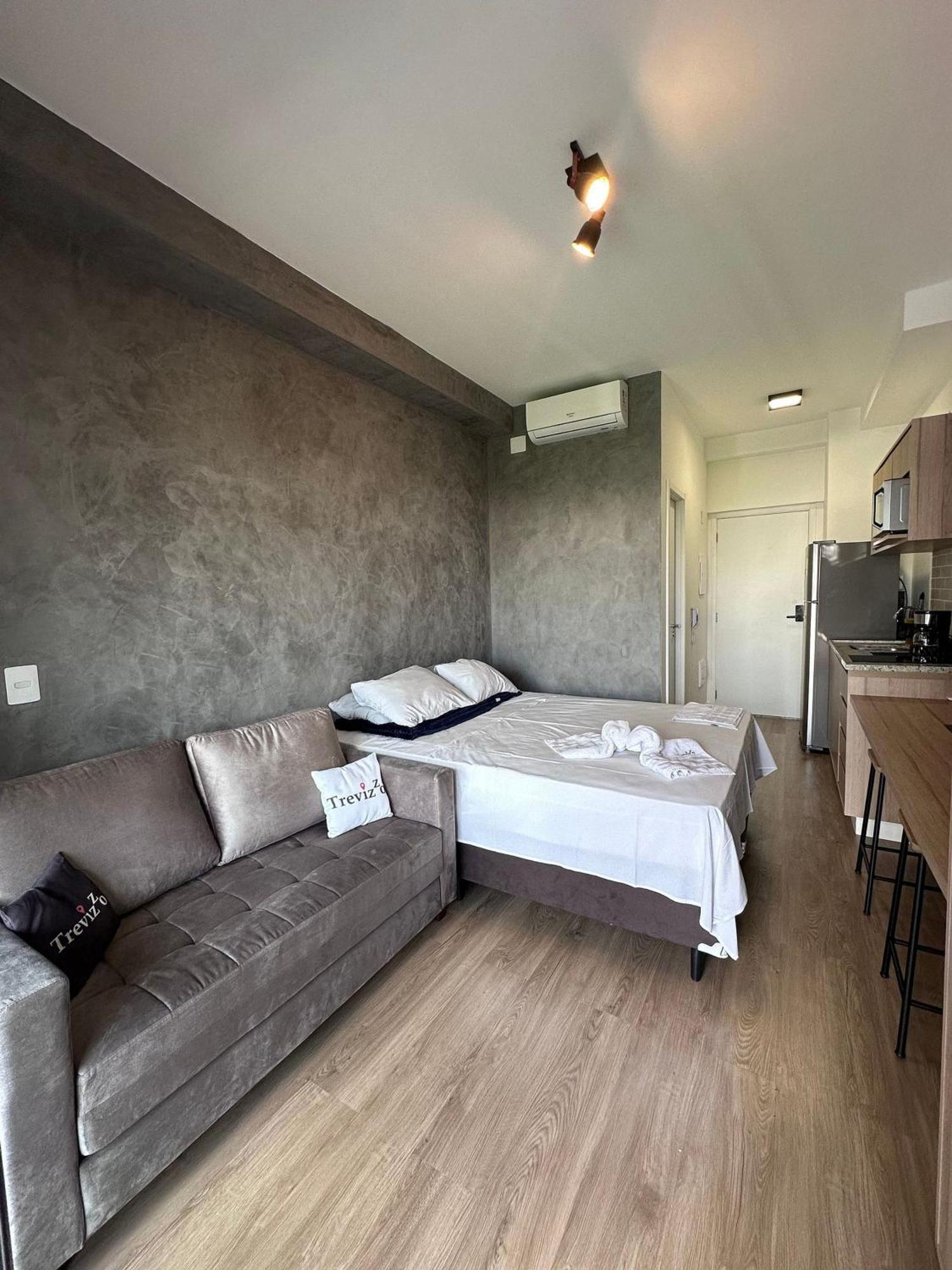 Trevizzo Pense Consolacao Two Apartment *