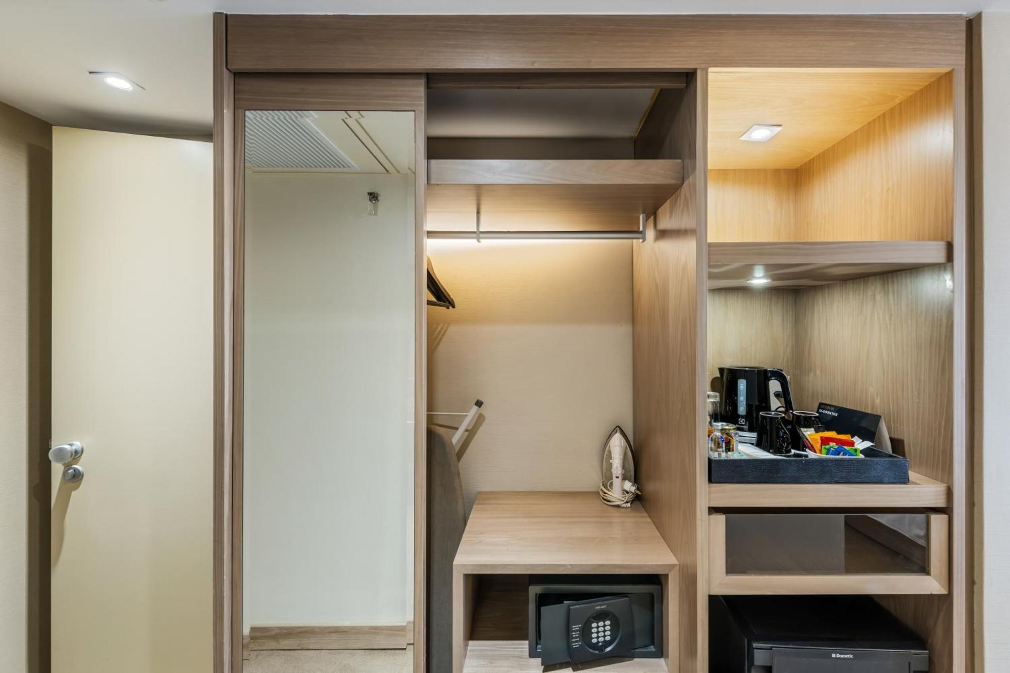 Intercontinental By Ihg Hotel 5*