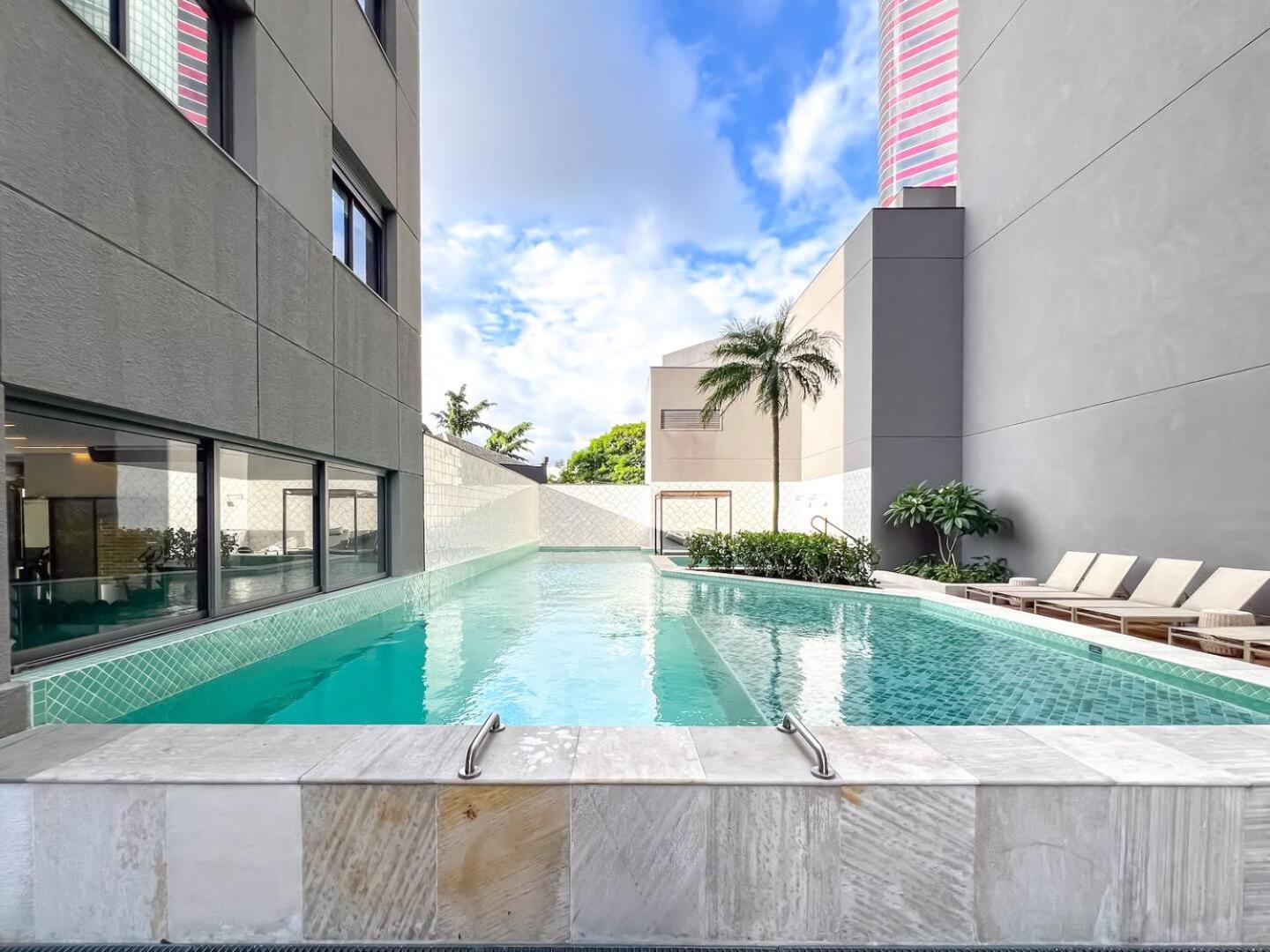 Apartment Pinheiros Arcondicionado, Privativo, Vista Livre, Completo New, Piscina, Coworking, Academia, Lavanderia, Hidromassagem, Fogueira, Portaria 24h Etc *