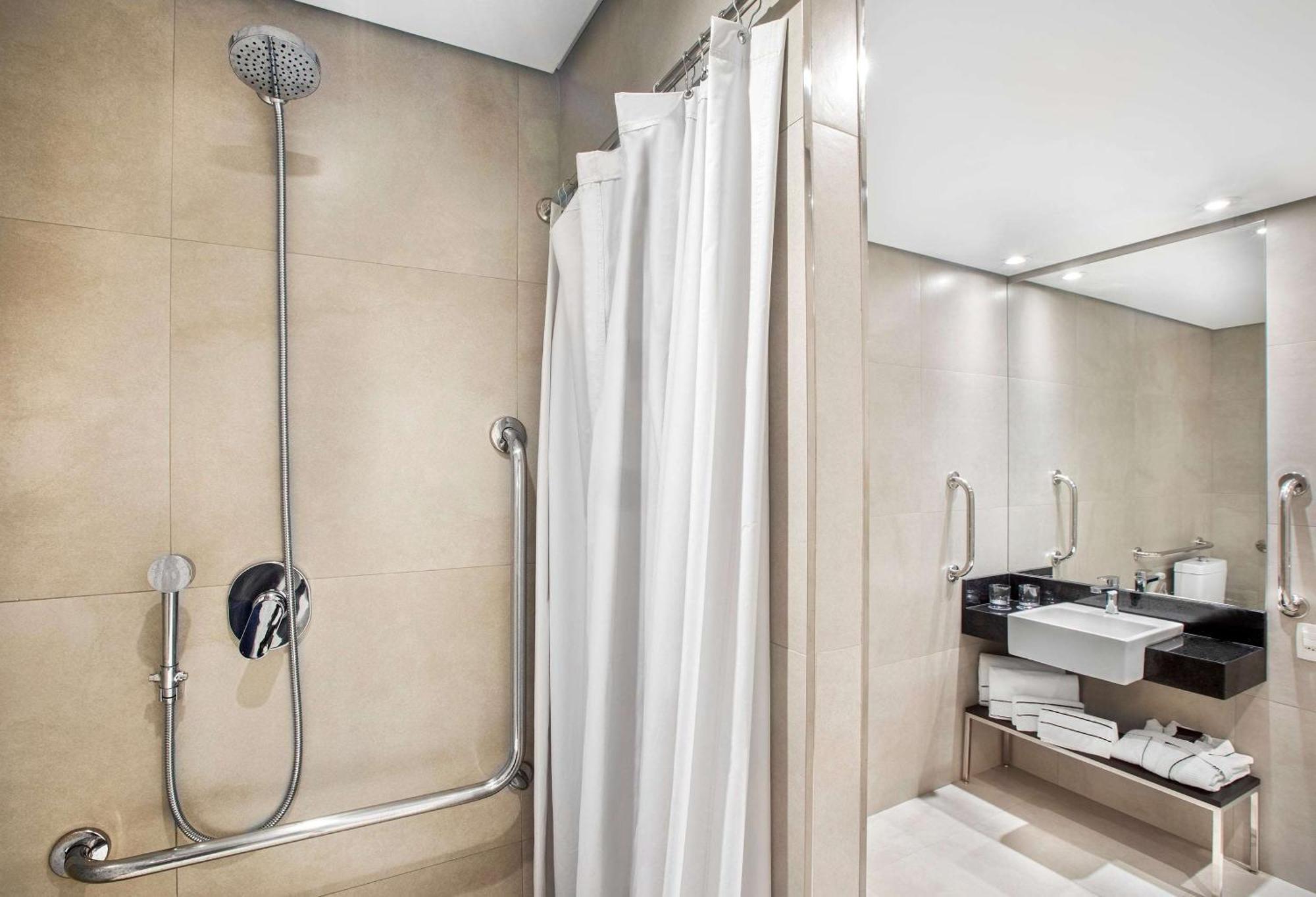 Hotel Melia Ibirapuera 4*