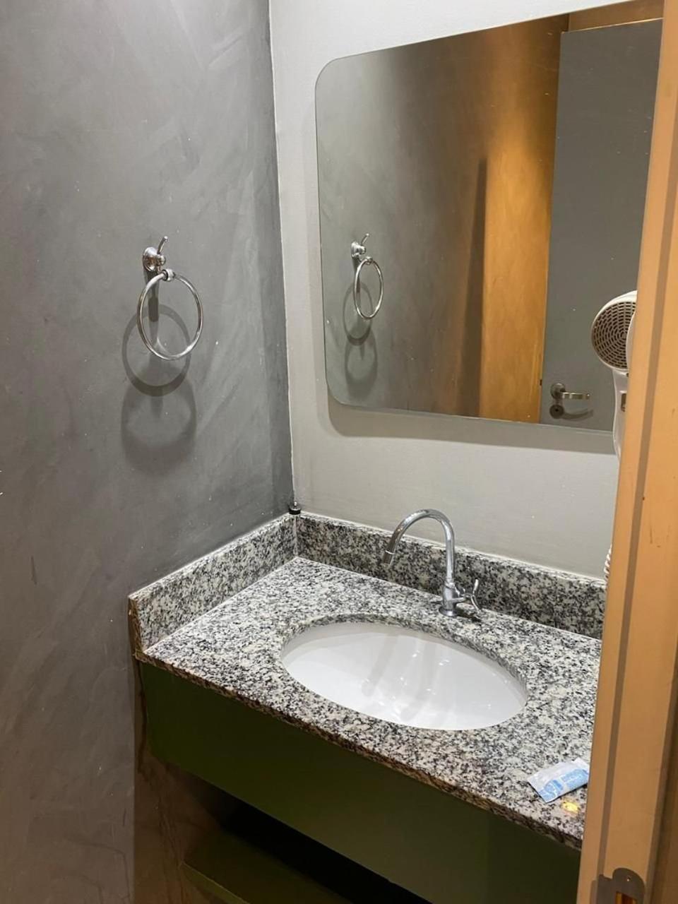 Grande C/piscina - Metro Bras Apartamento
