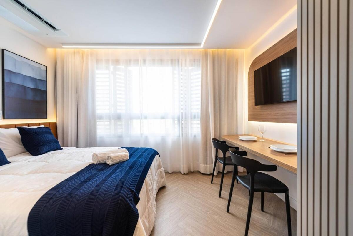 100m Oscar Freire Com Wifi E Ar Condicionado Apartment