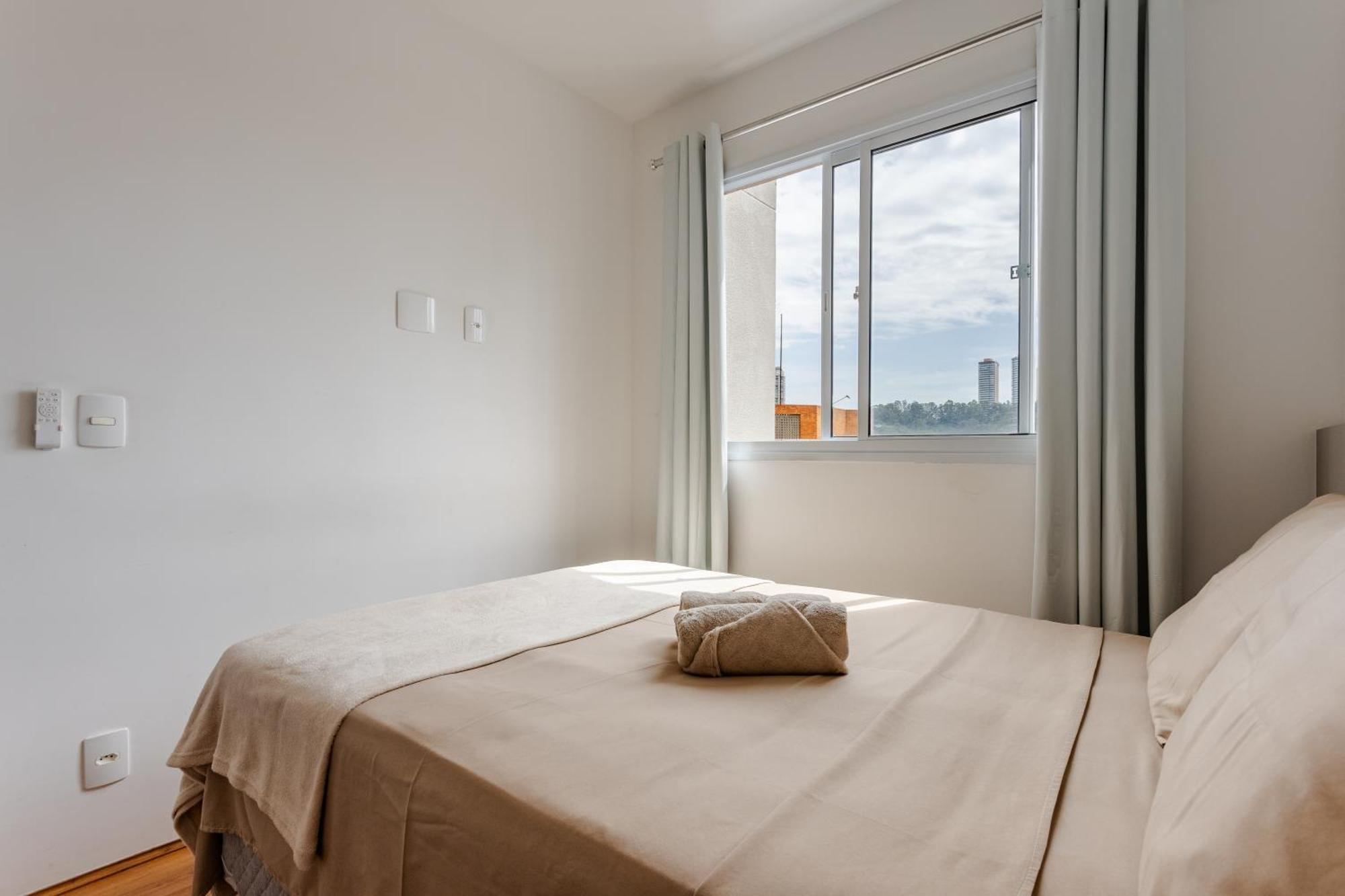 Apartamento Ape 707 B Com Varanda *