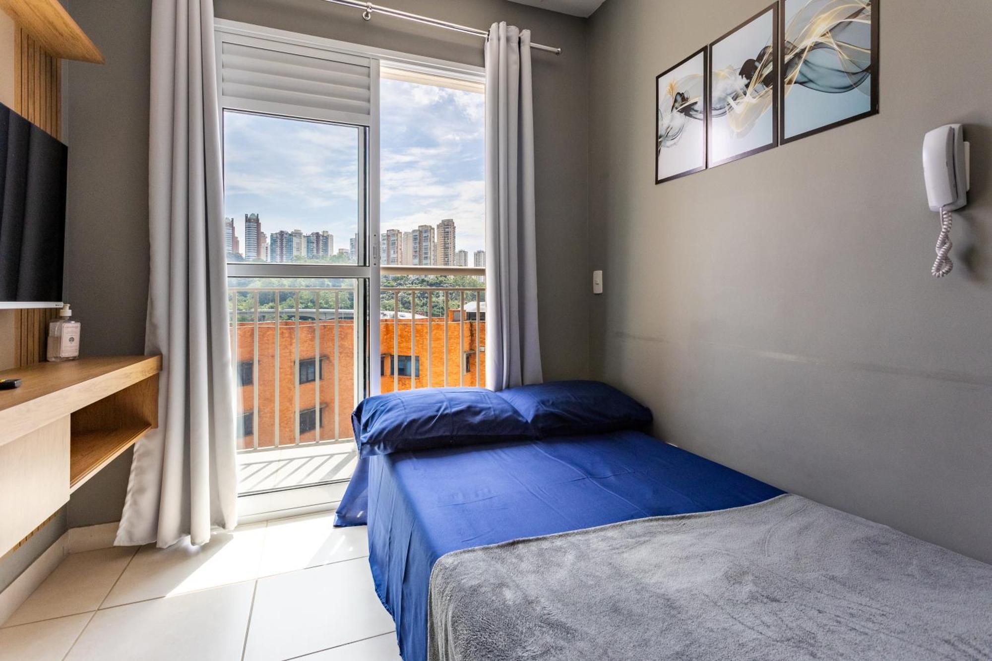 Apartamento Ape 707 B Com Varanda