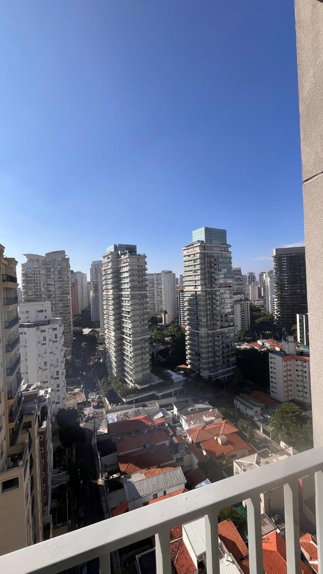 Em Sao Paulo, Nova Conceicao