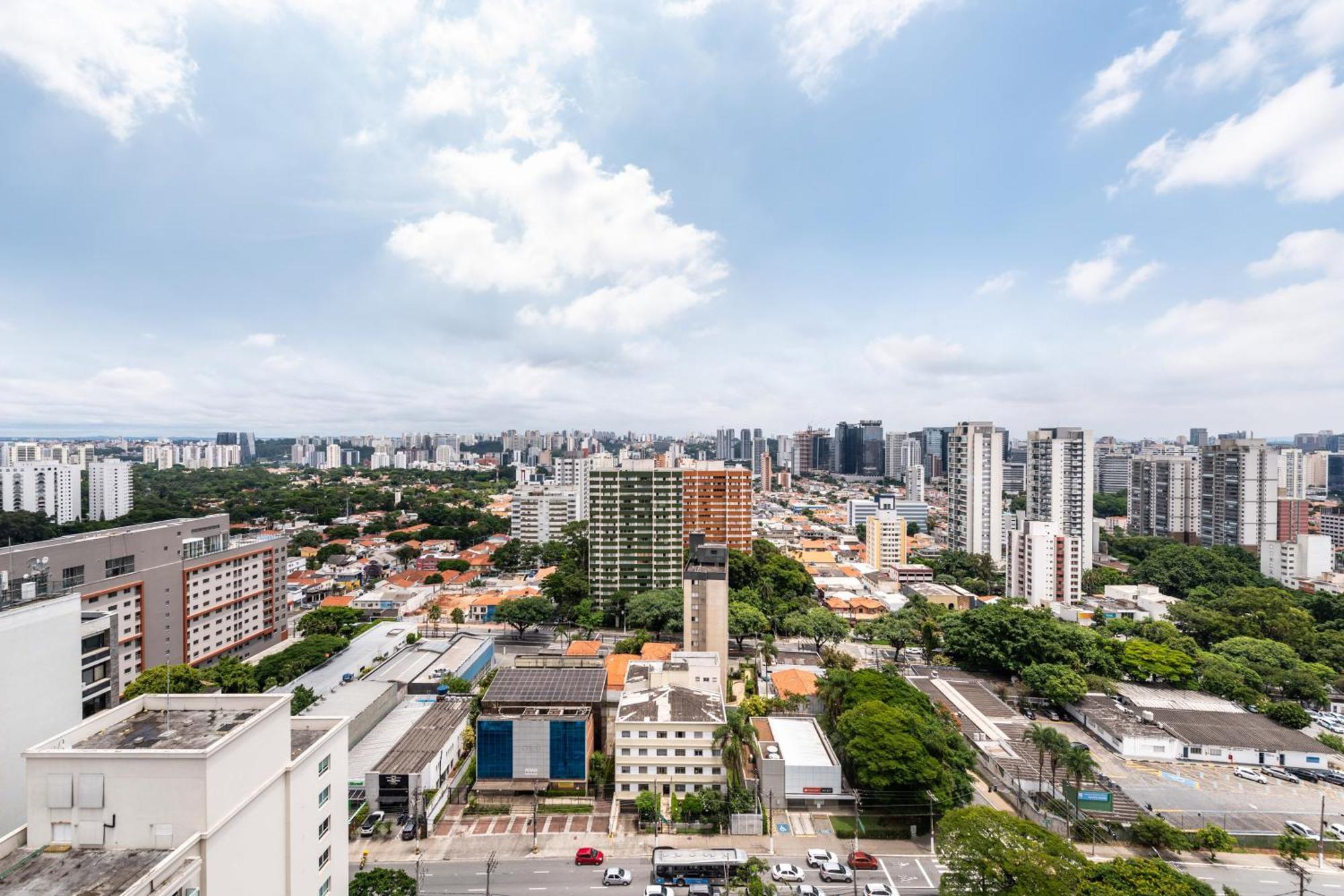 Alto Da Boa Vista, 700mb Wifi, Metro, 18th Floor Apartment