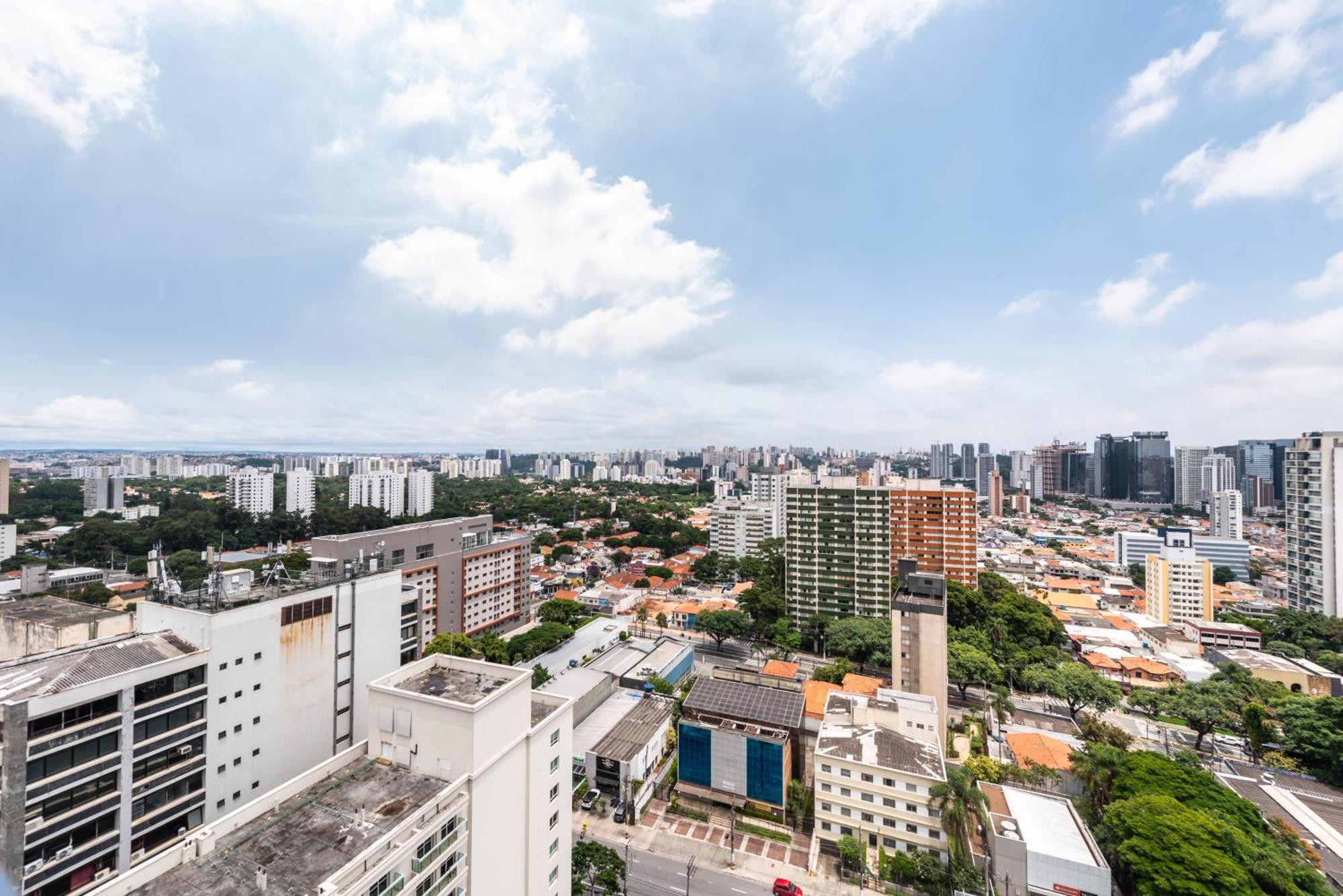 Alto Da Boa Vista, 700mb Wifi, Metro, 18th Floor Sao Paulo