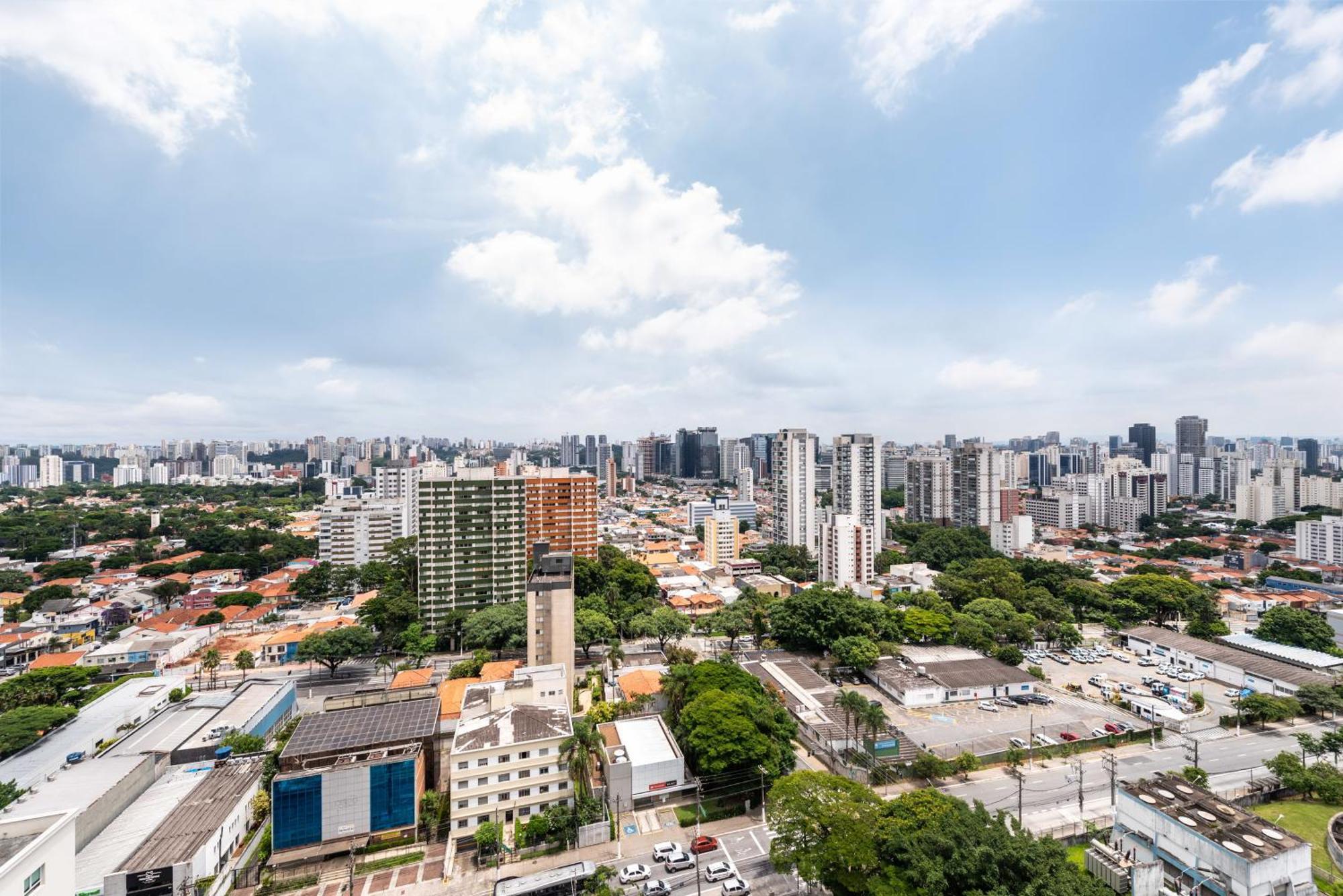 Alto Da Boa Vista, 700mb Wifi, Metro, 18th Floor Sao Paulo