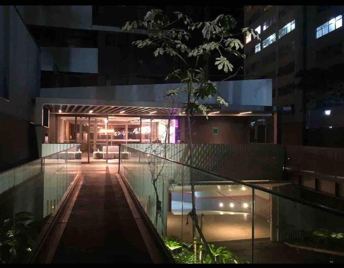 Apto Na Oscar Freire Prox Hc Fmusp Nubank, Metro Apartment *