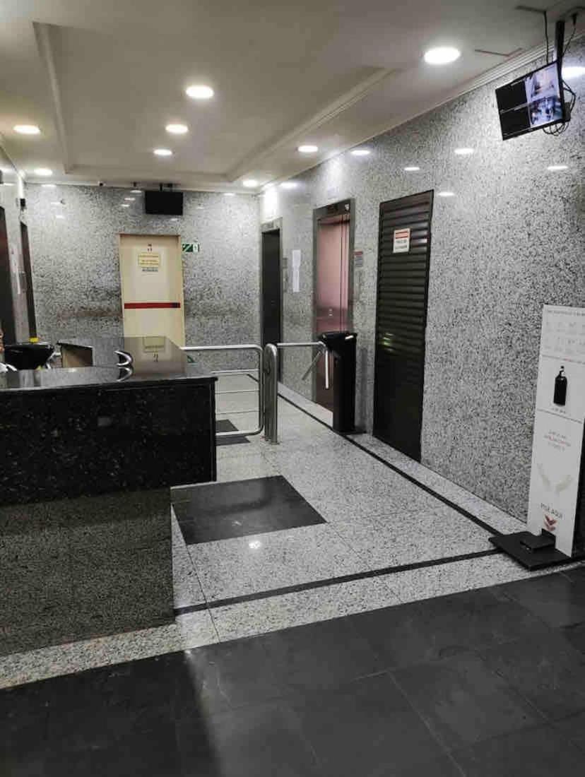 No Centro De Sao Paulo- Perto De Tudo!!! Apartamento