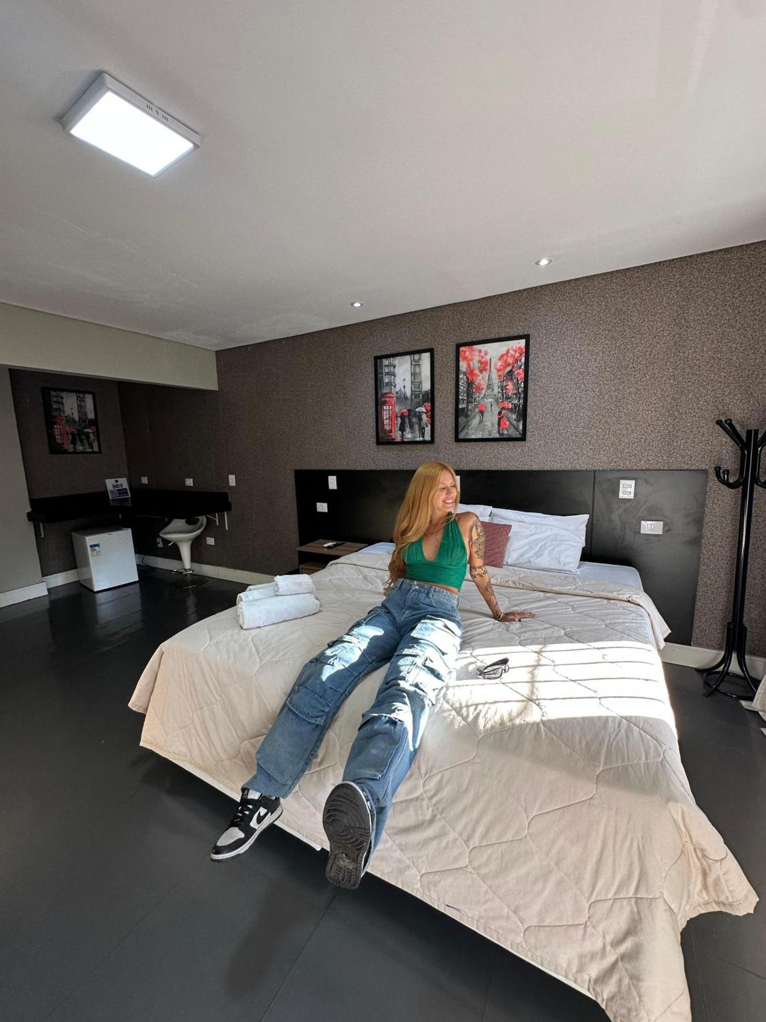 Apartment Add Jockey *