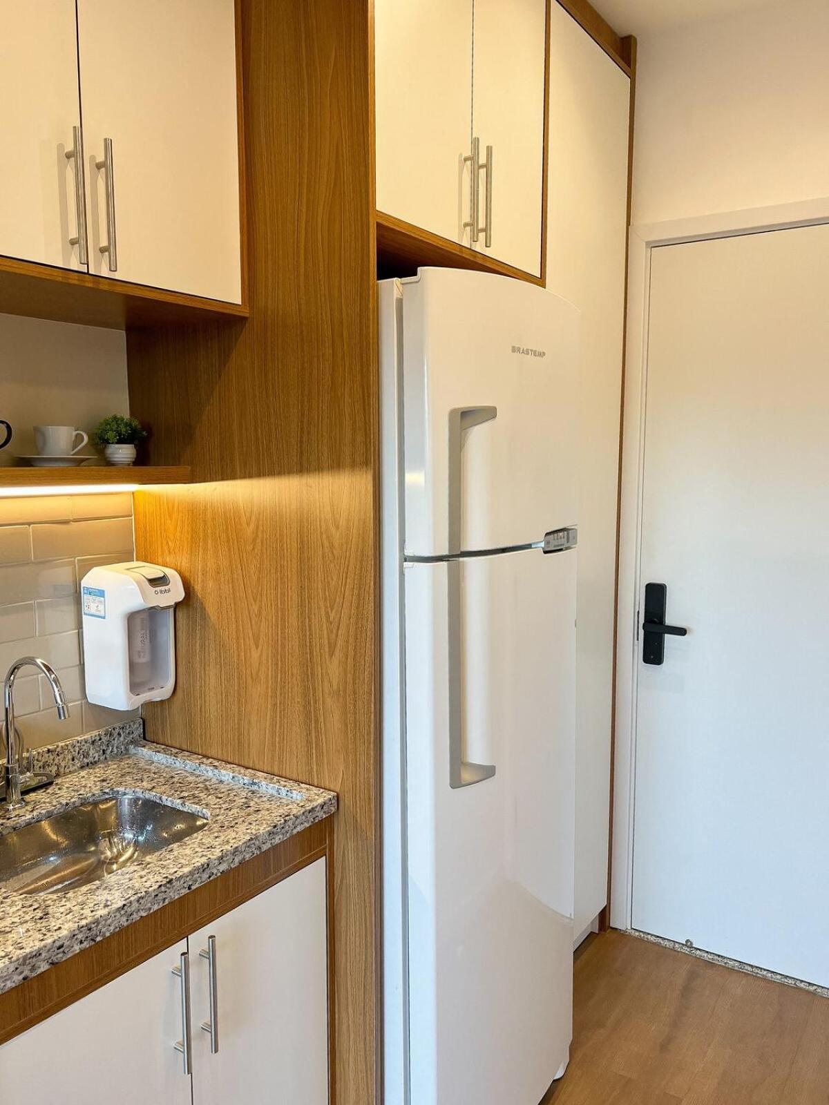 Modern, Equipped Studio, 3 Minutes From The Subway
