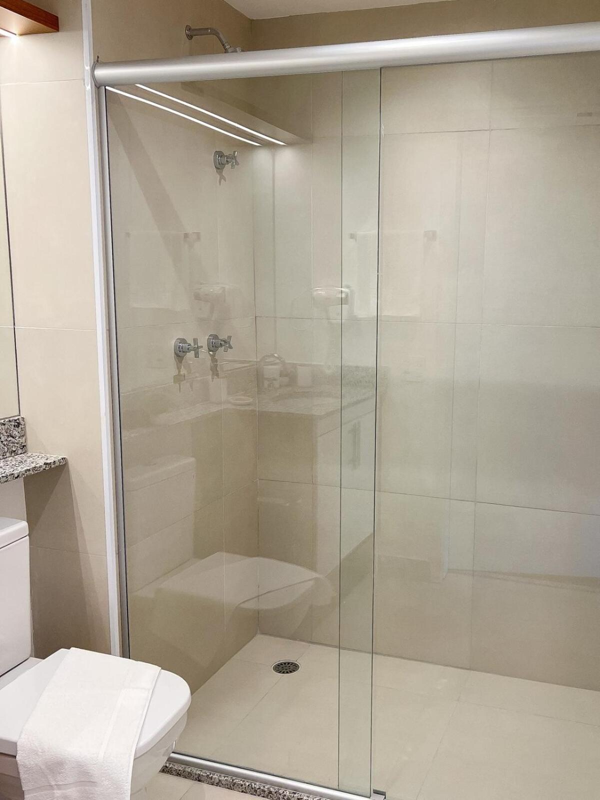 Modern, Equipped Studio, 3 Minutes From The Subway *