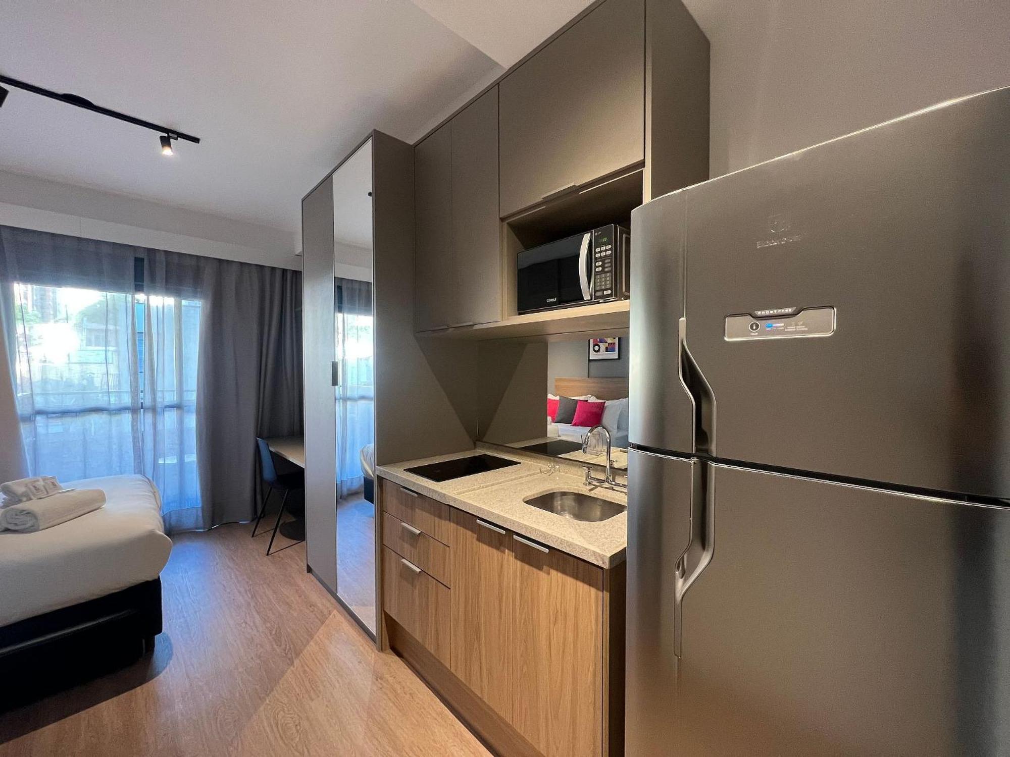 Maravilhoso Proximo Da Puc E Allianz Pq Com Ac/wf Apartment