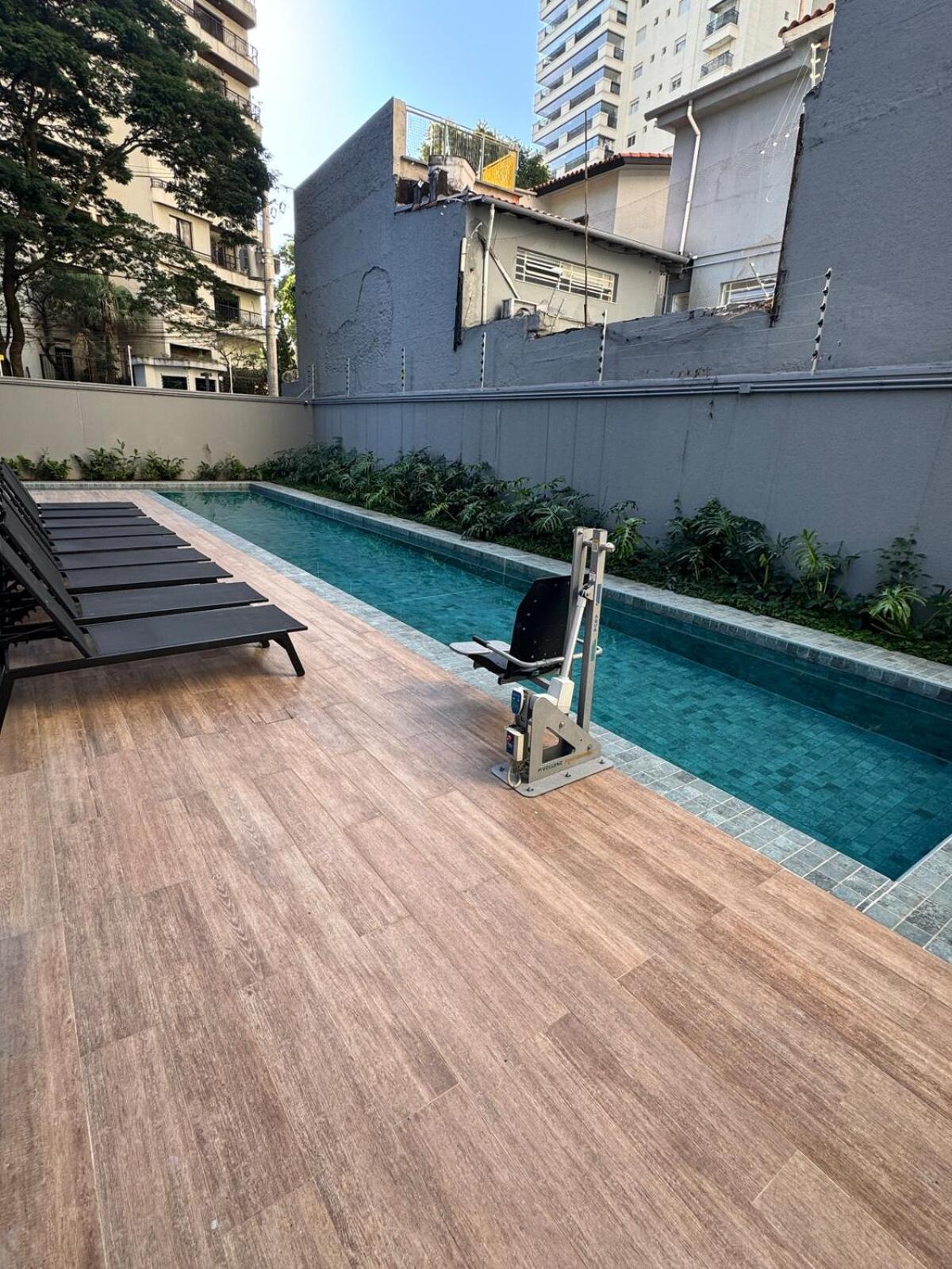 22nd Floor With Pool *