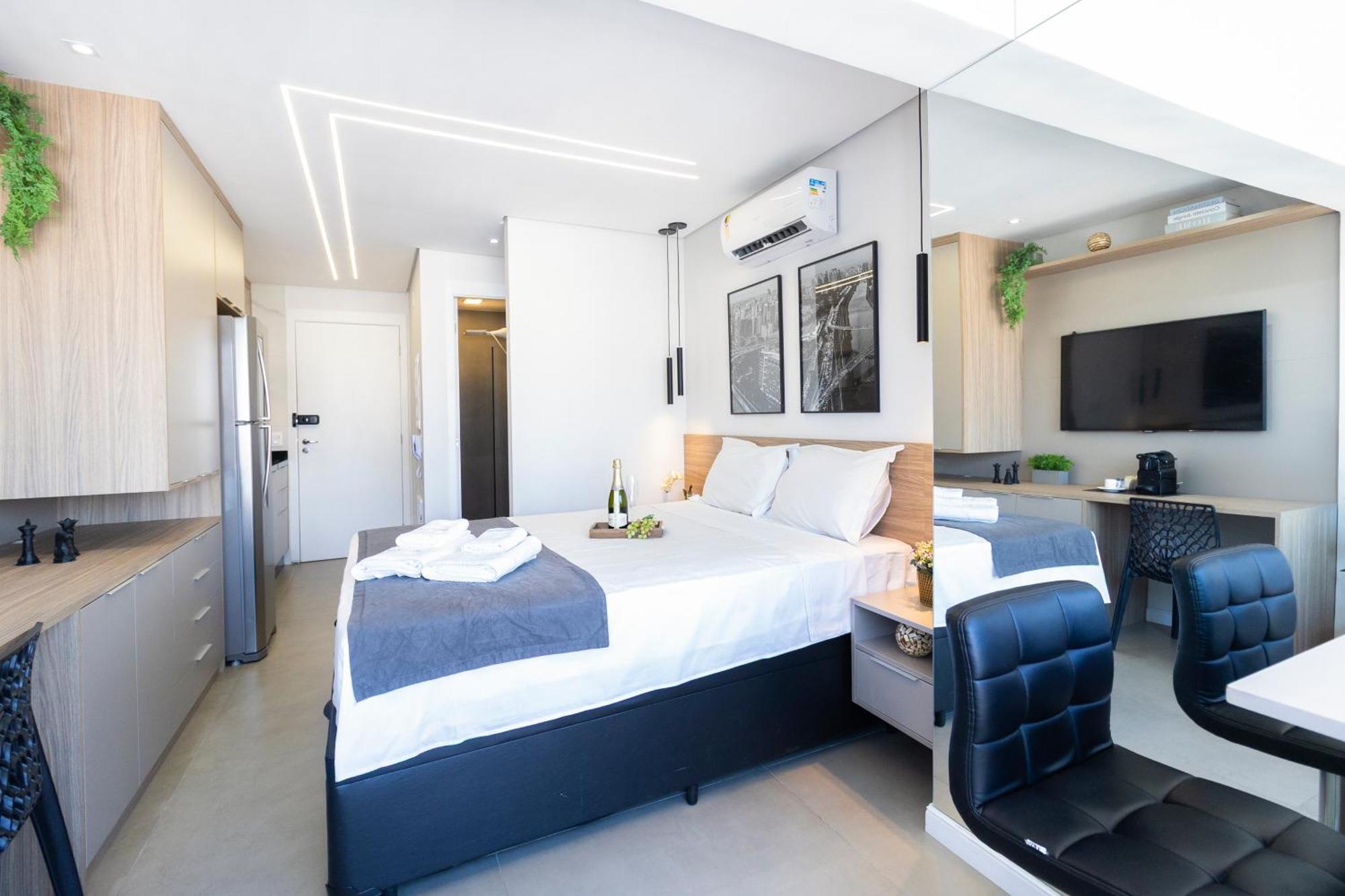 Piscina, Academia, Ac ,cama Queen|brazilian Corner Apartment *