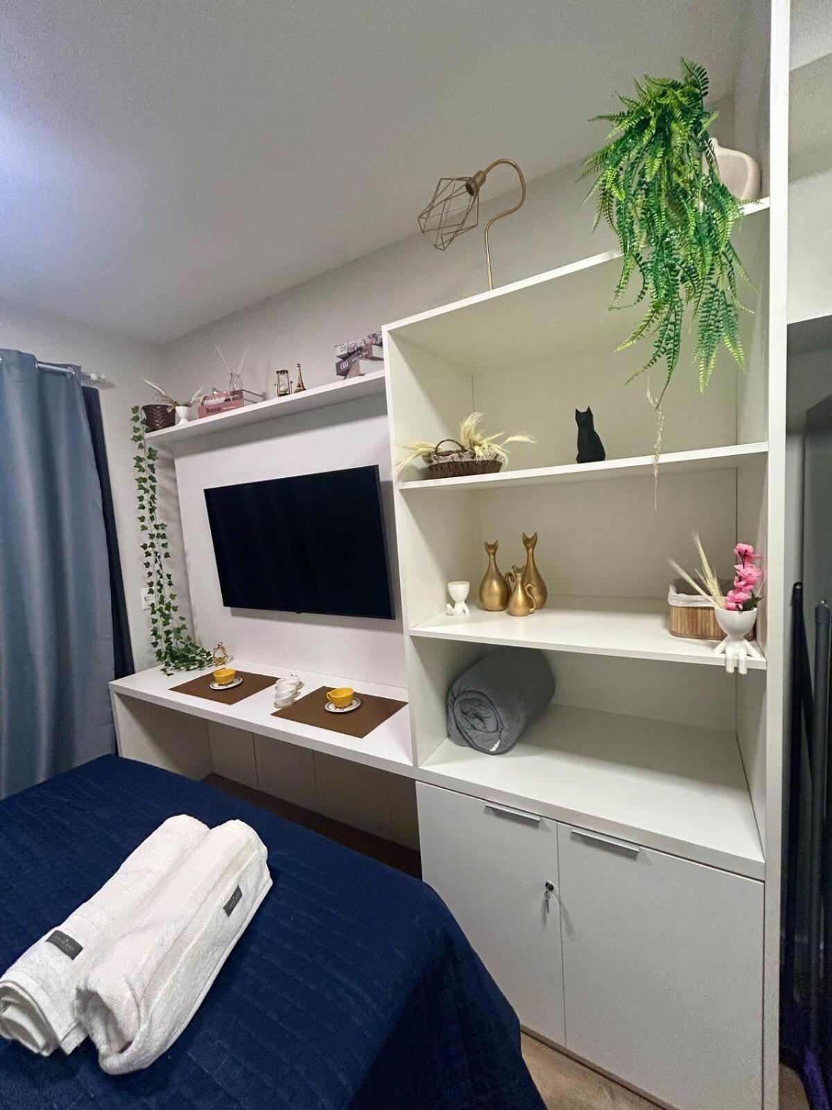 Apartamento Com Piscina E Vista