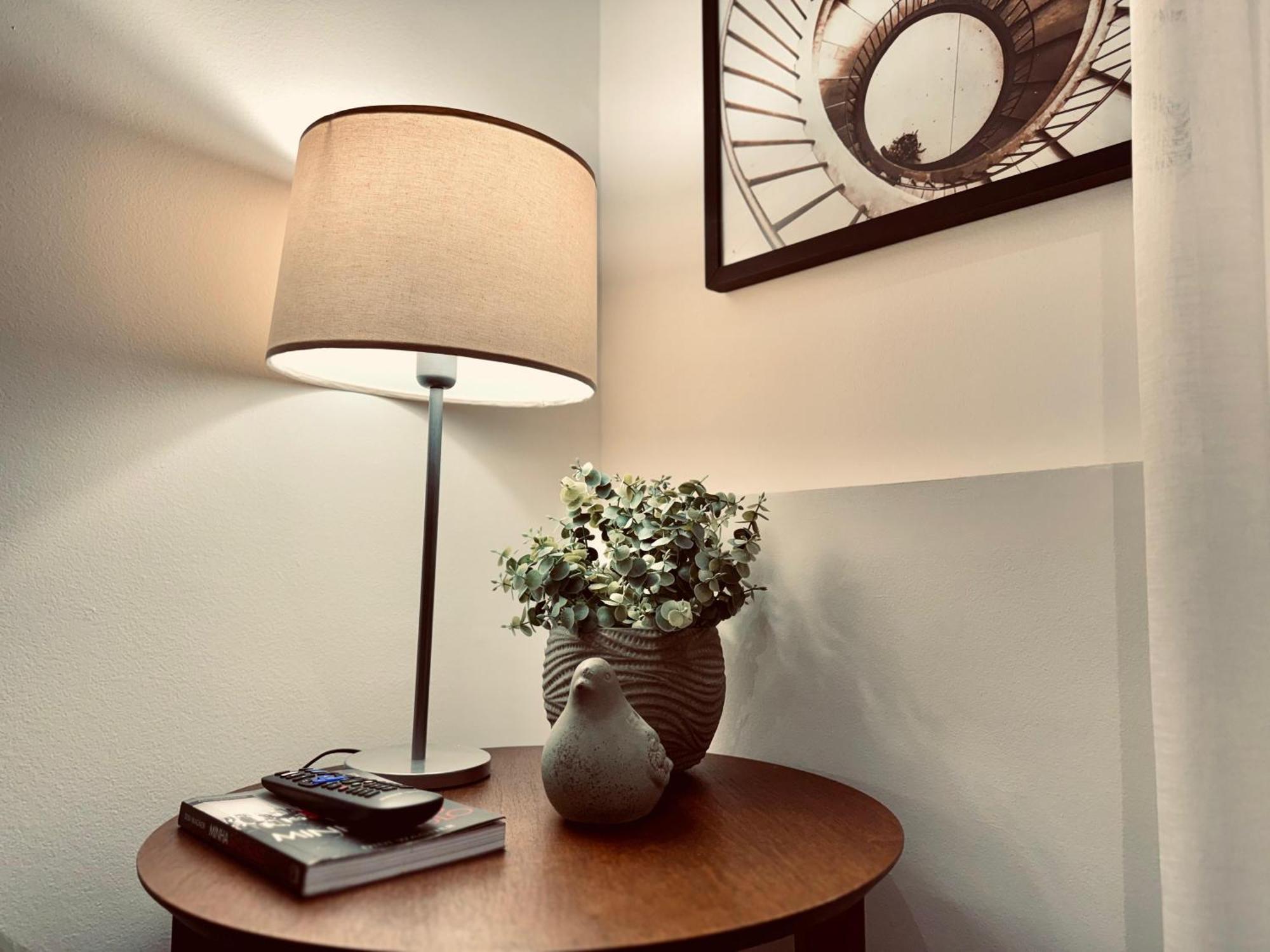 Apartment 1912- Rentaqui 2 Bedrooms Stylo Gardens *