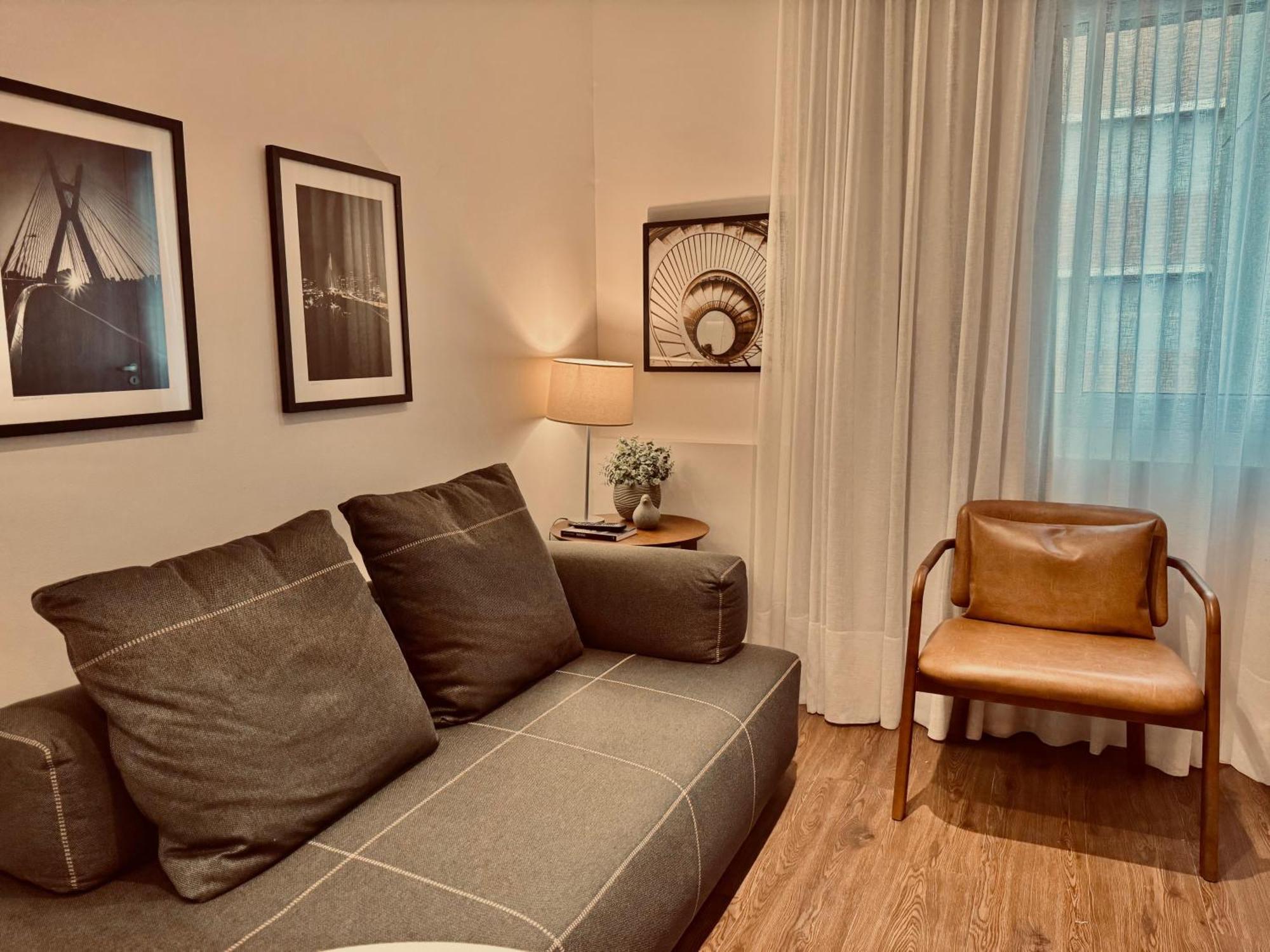 1912- Rentaqui 2 Bedrooms Stylo Gardens