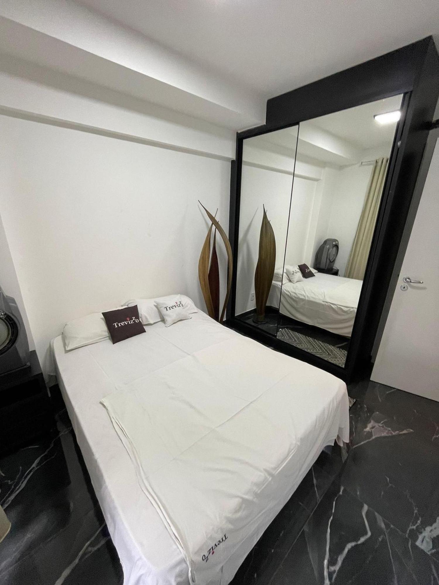 Trevizzo Pense Consolacao Two Apartment *