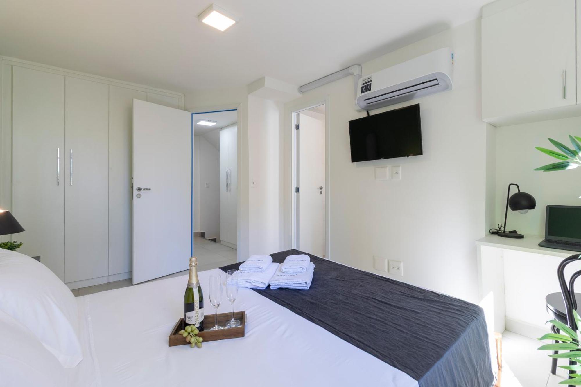 Casa 2 , Ac ,higenopolis |brazilian Corner