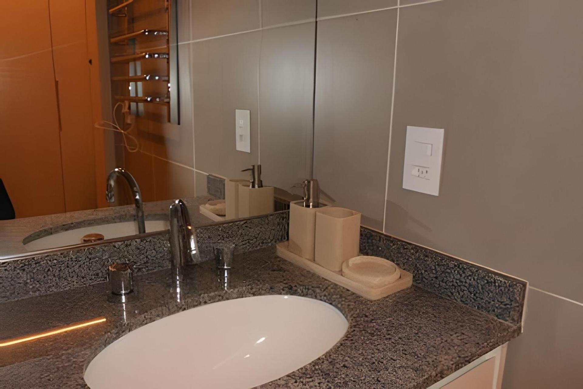 Apartment 705 Lux Allianz Park