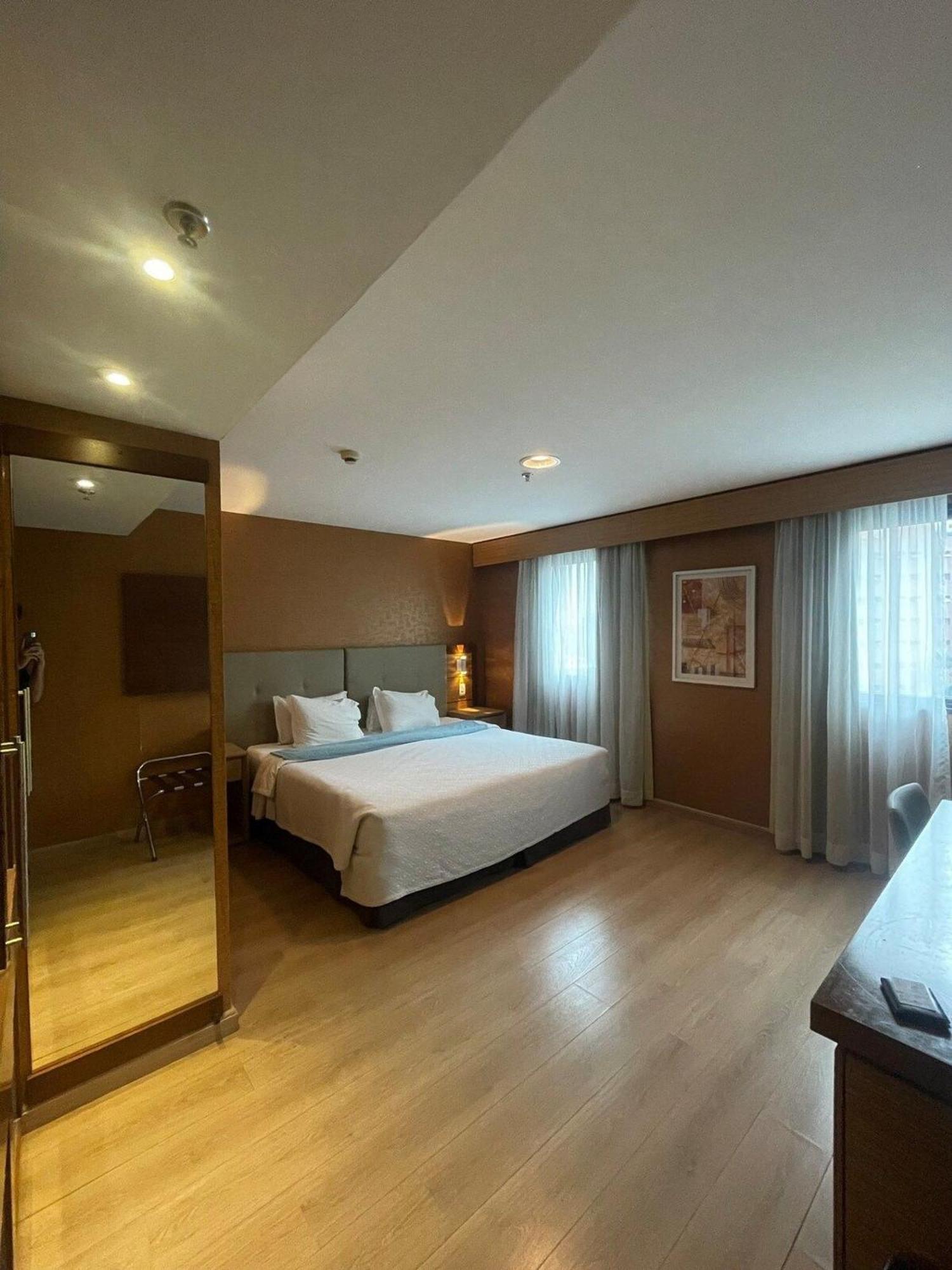 Flat 246 - Avenida Ibirapuera, Moema - Hotel
