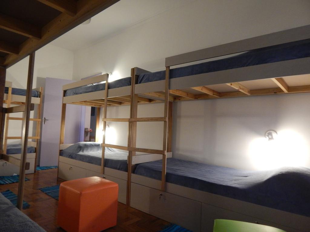 Albergue O'Rileys Perdizes Hostel *