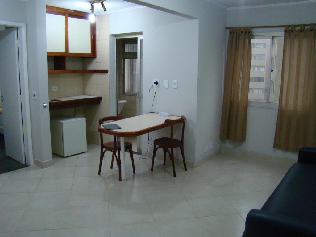 Plaza Flat 3*