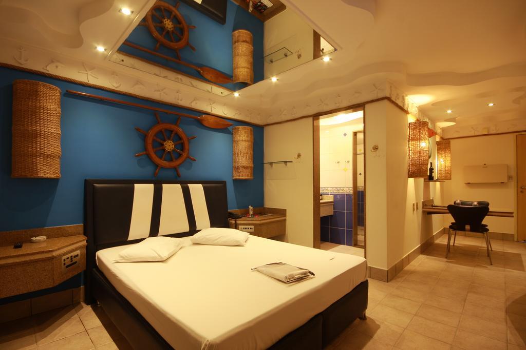 Absolut (adults Only) Hotel do amor