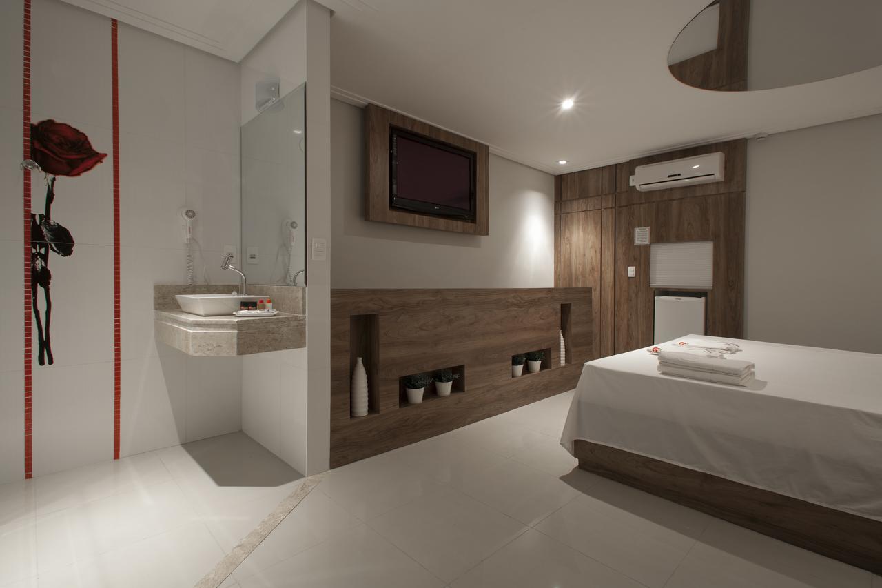 Emocoes (adults Only) 4*