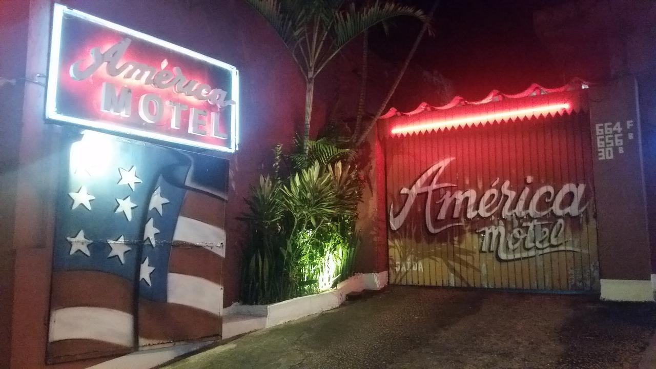 America (adults Only) 2*