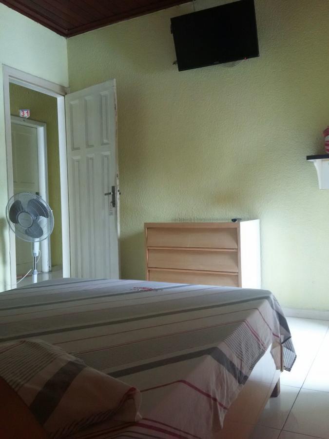 Alges Hotel