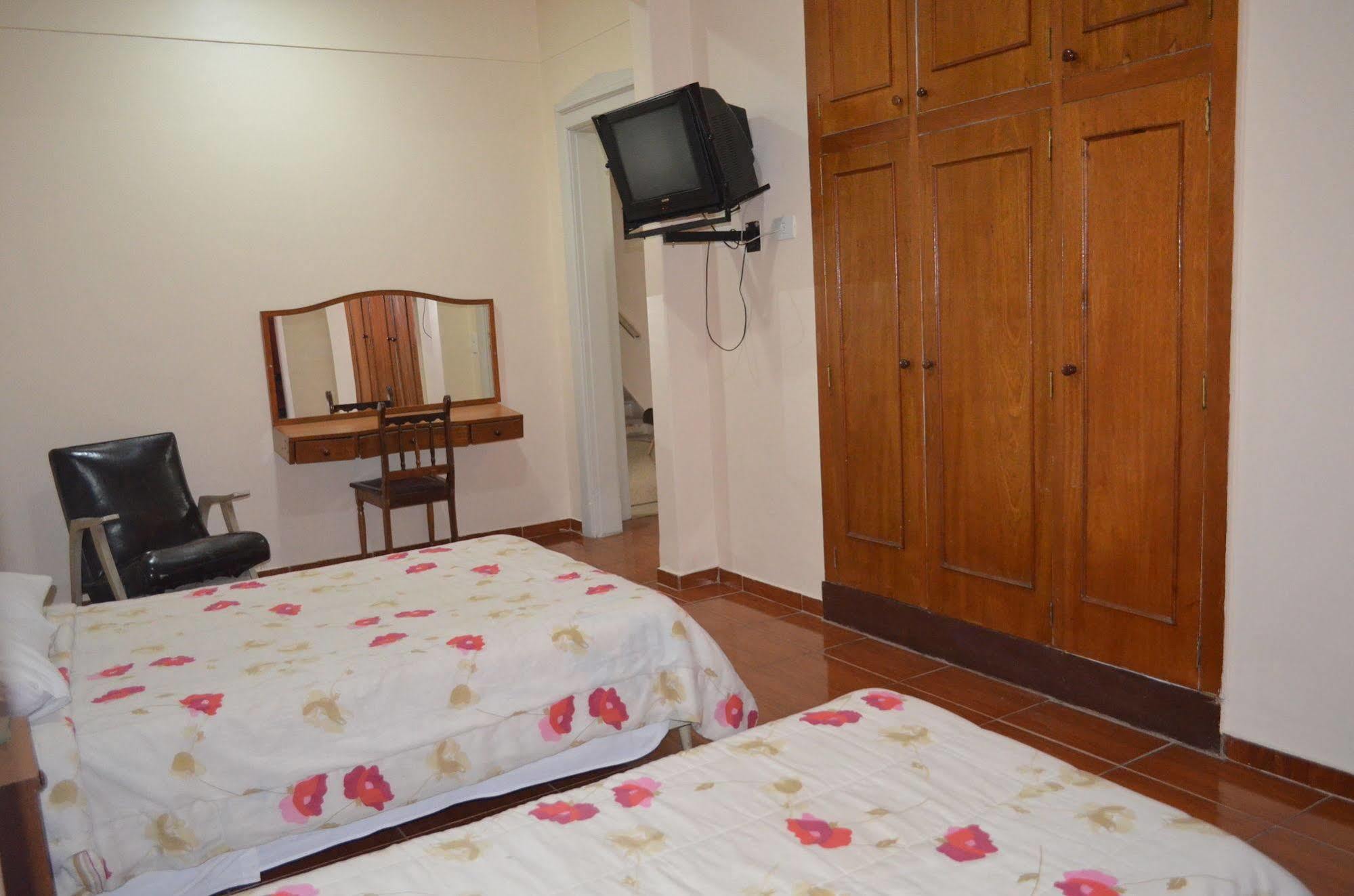 Lux Hotel