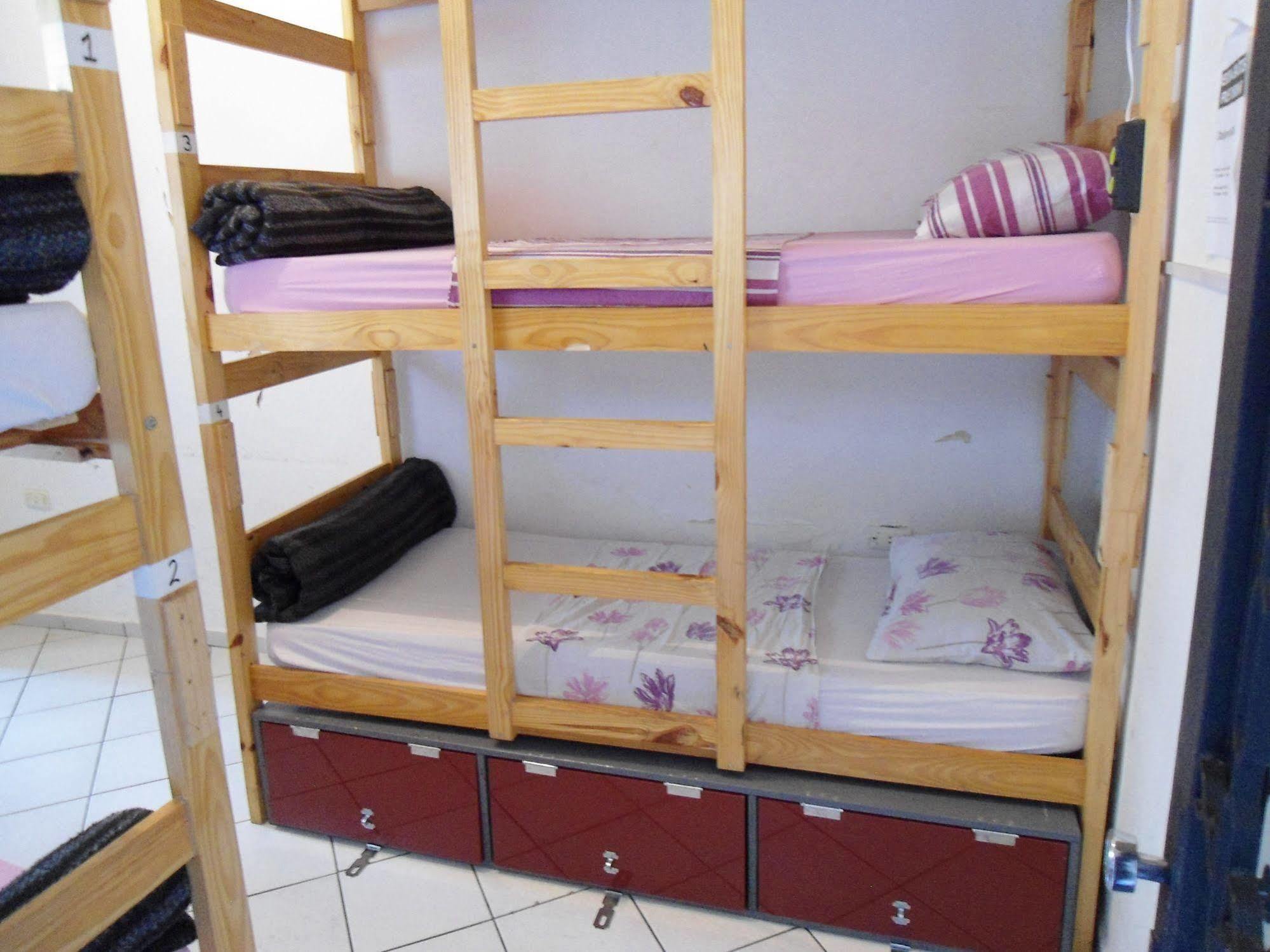Albergue The New Beats Hostel, Coworking & Lounge
