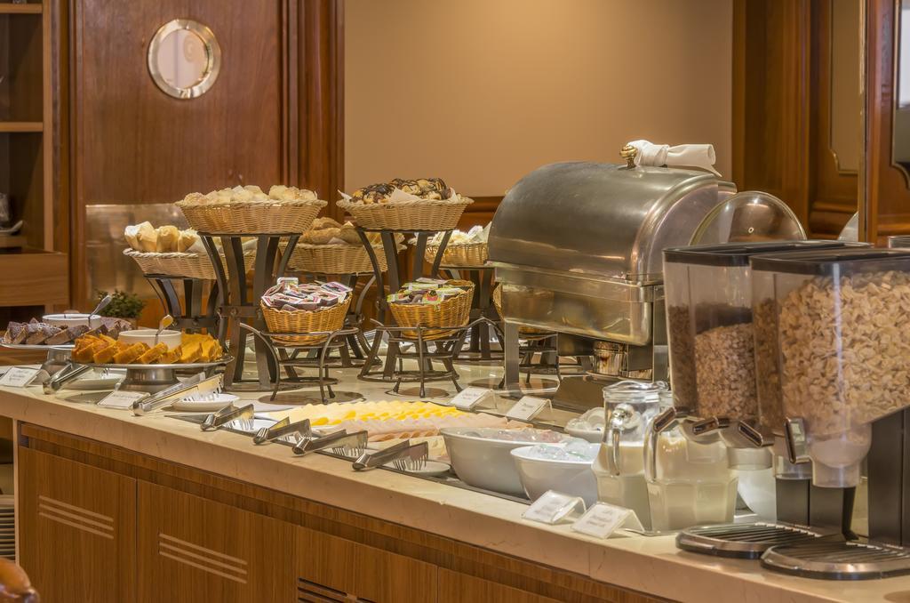 Hotel Bourbon Business