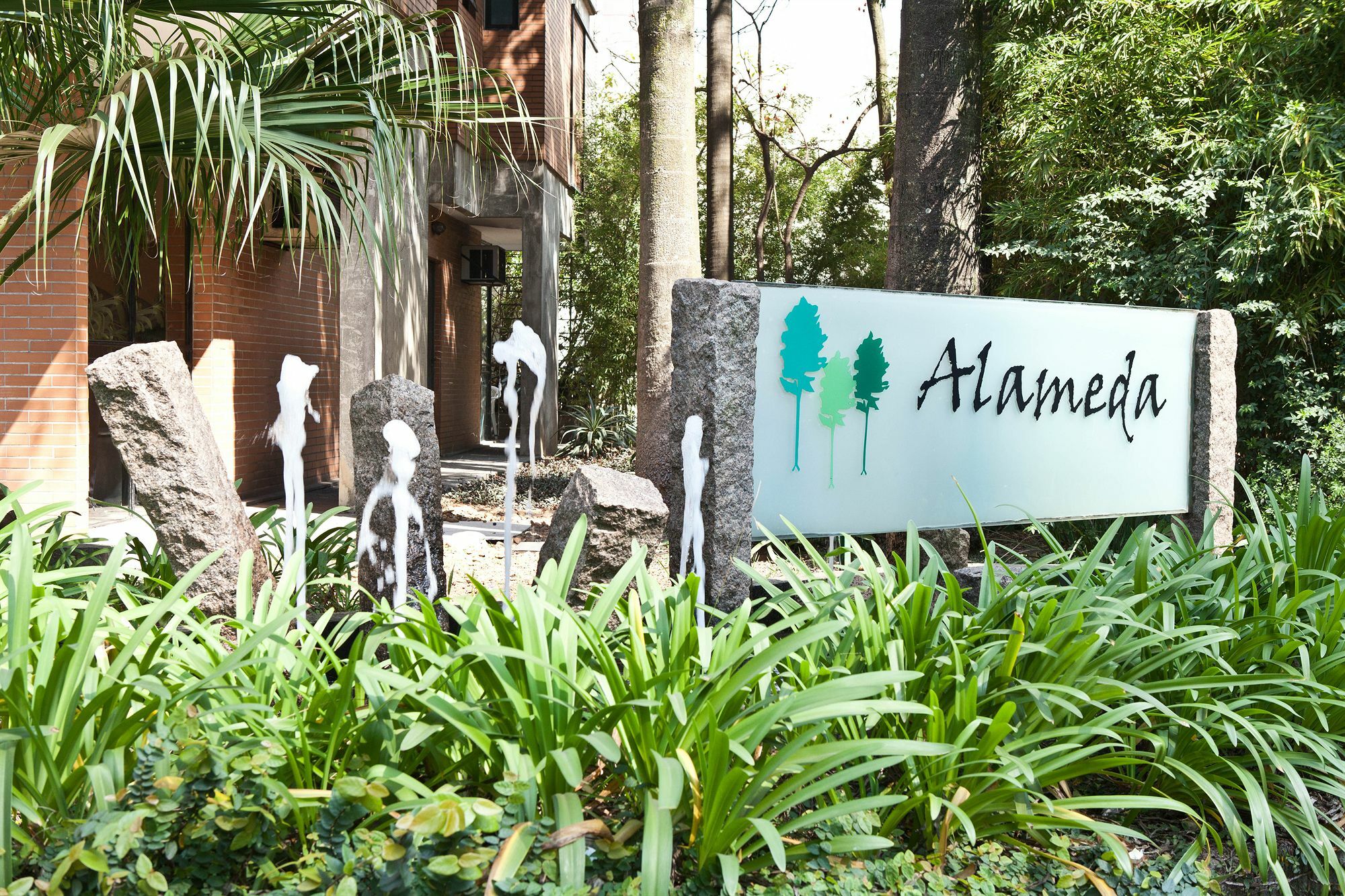 Aparthotel Alameda 3*