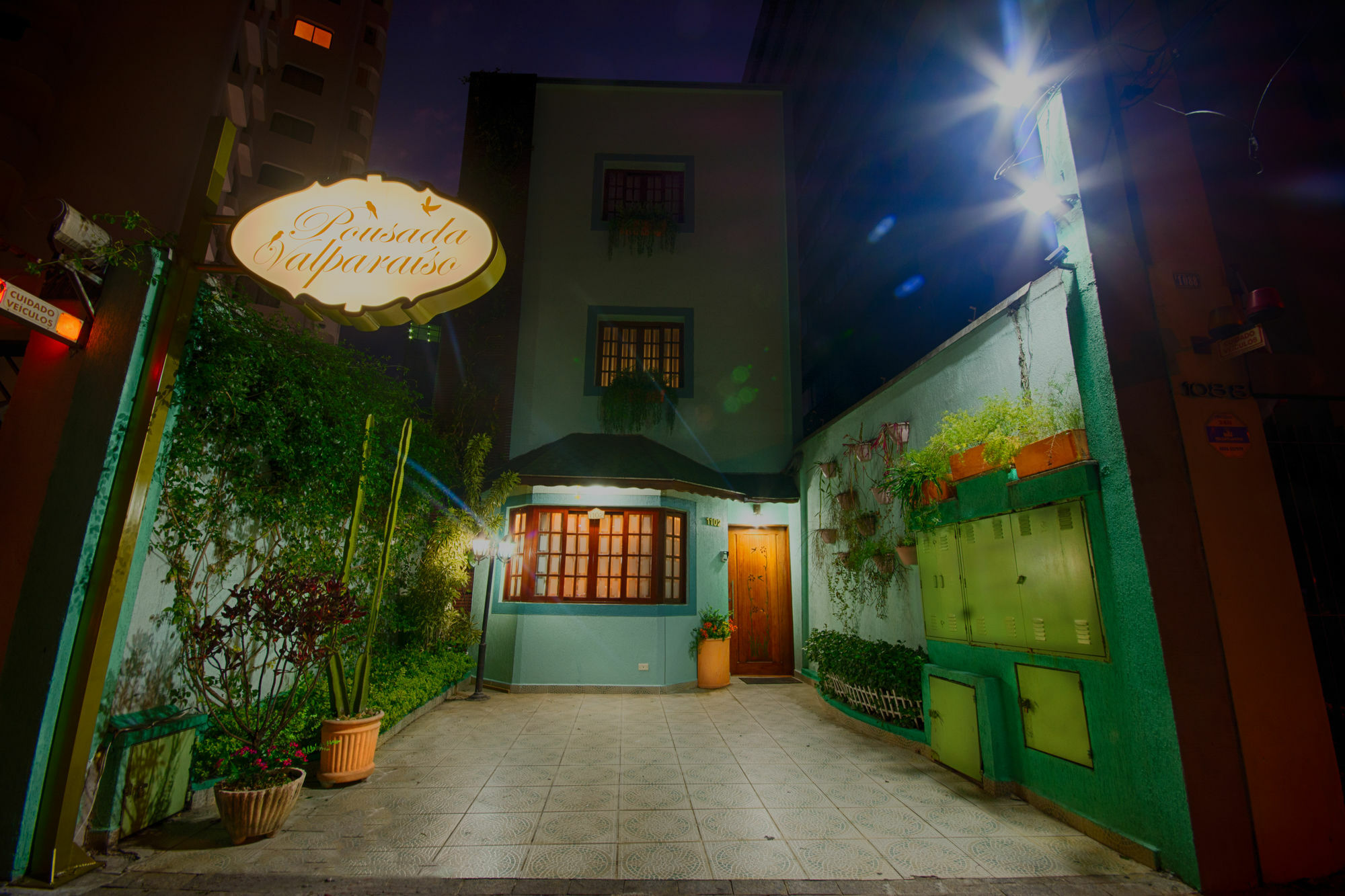 Hotel Valparaíso - Metrô Paraíso e 800m da Av Paulista Pensão 2*