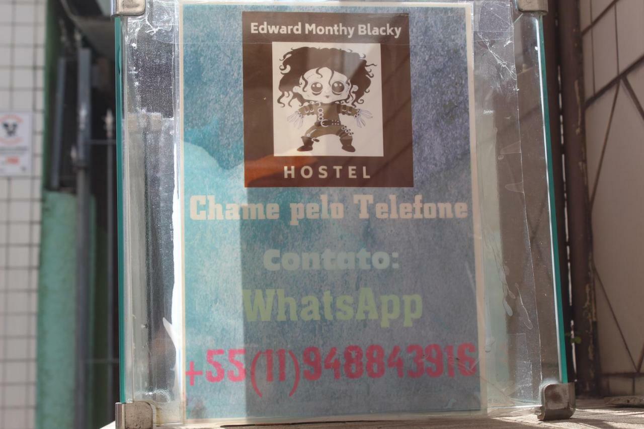 Hospedagem domiciliar Edward Monthy Blacky *