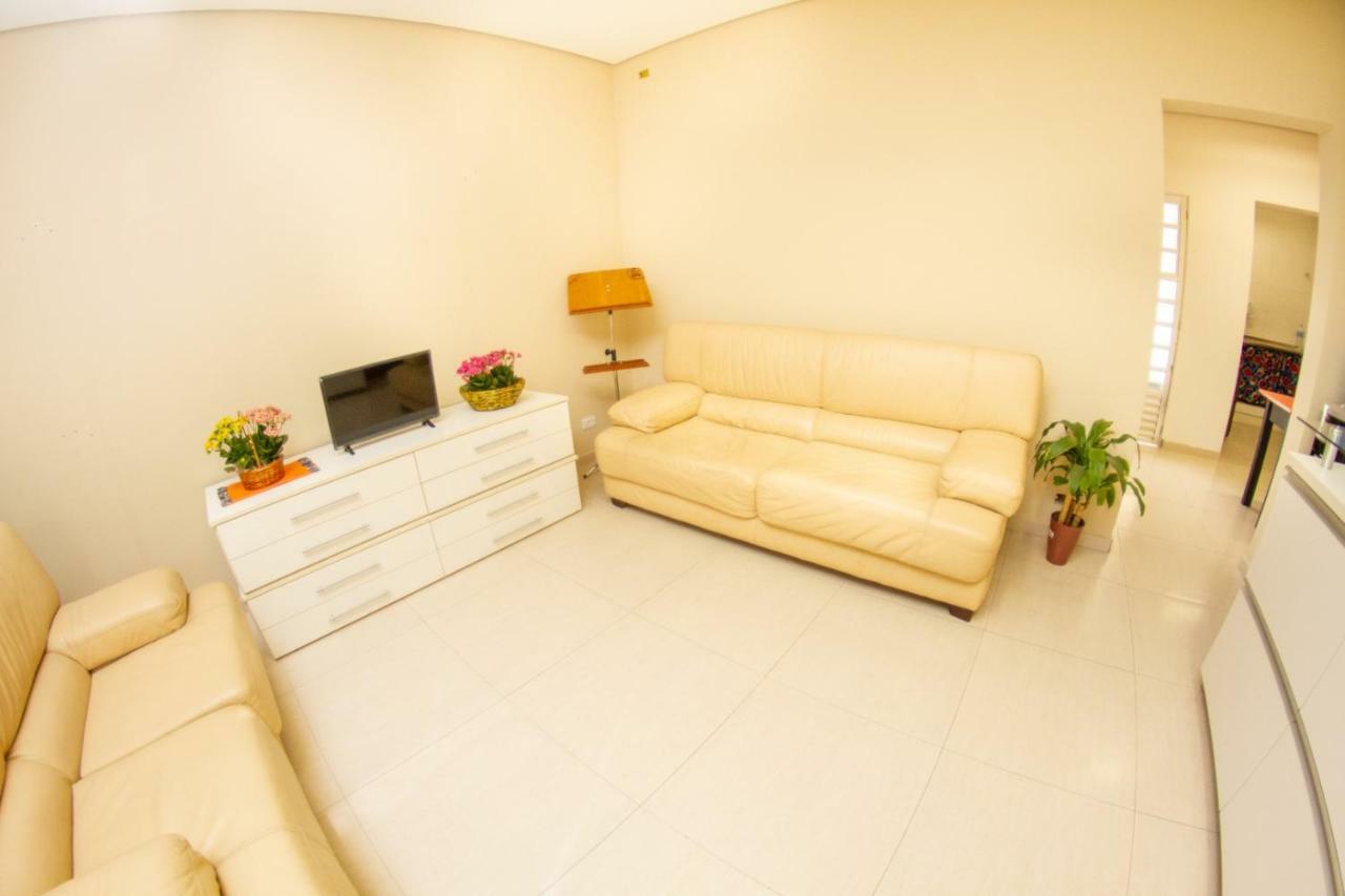 Apartamento Oba 18 - Quarto Casal No Bairro Da Liberdade
