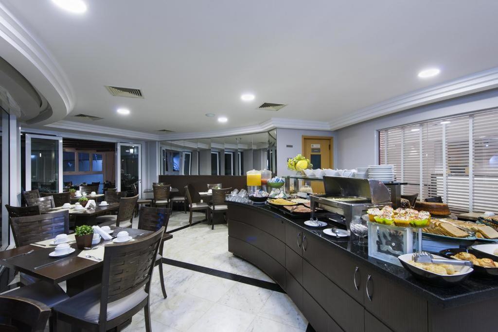 Flat Na Avenida Sabia-moema Apartamento