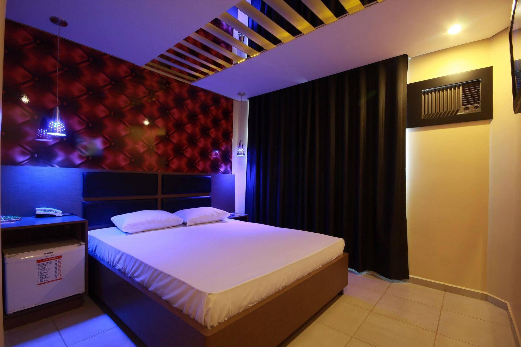Hotel do amor Hippus (adults Only)