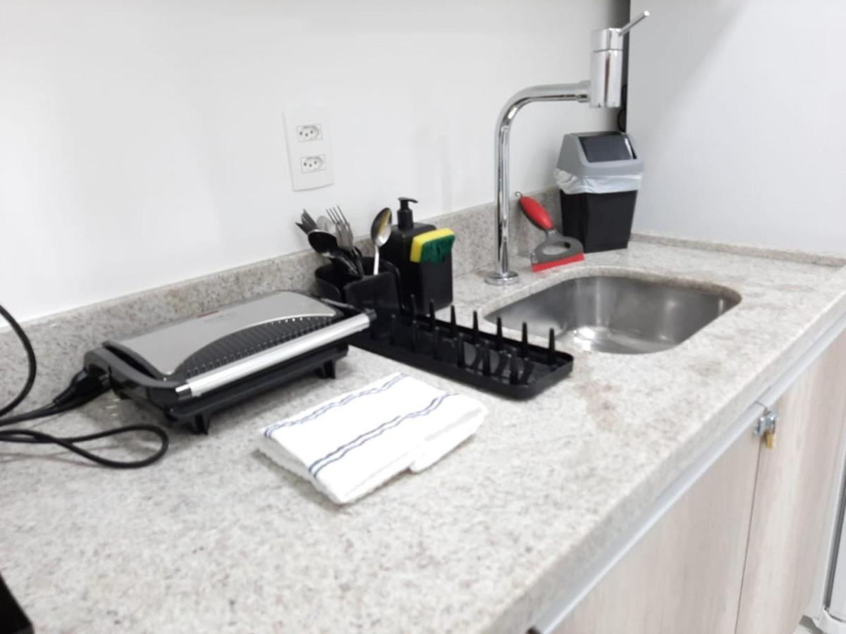 Apartment 123 Quarto - Luz *