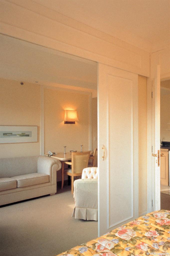 The Universe Executive Flat 3*