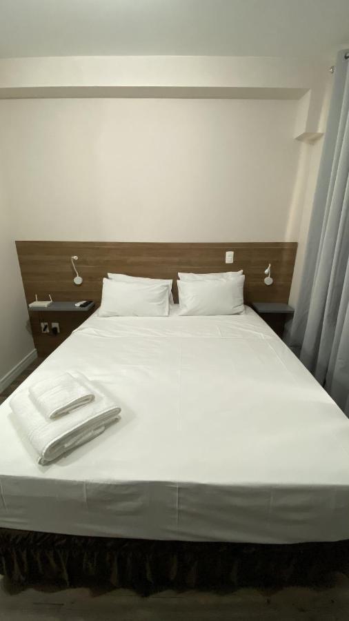 Flat De Luxo Centro Sp Com Piscina,academia,lavanderia,garagem E Seguranca 24h Apartment Sao Paulo
